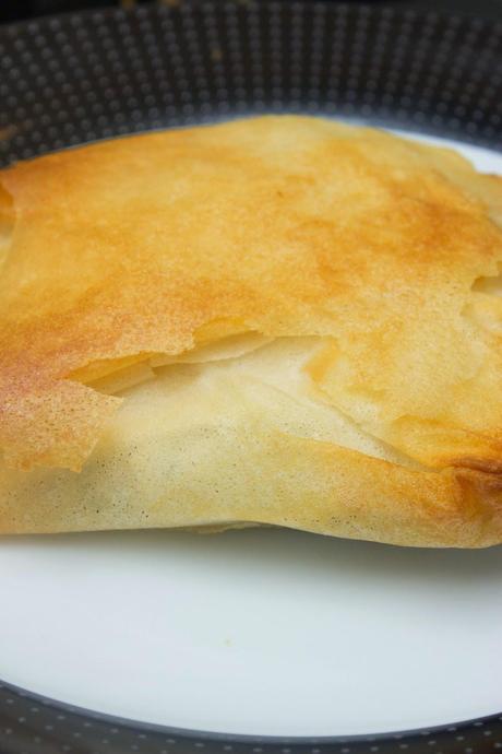 paquetes crujientes de brócoli, champiñones, pollo, manzana, queso y nueces