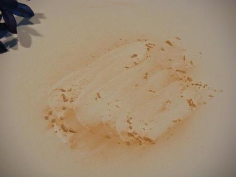 Nuevo Champú Seco Extrasuave a la leche de Avena para cabellos castaños y morenos Nuevo Champú Seco Extrasuave a la leche de Avena para cabellos castaños y morenos