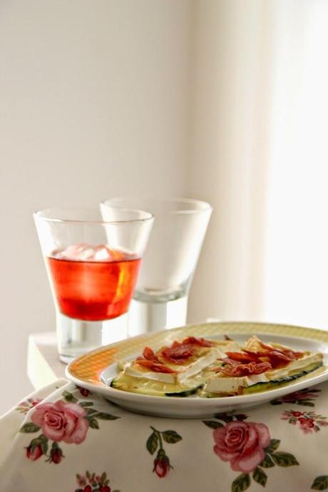 receta: tapa de calabacín con brie y crujiente de Ibérico
