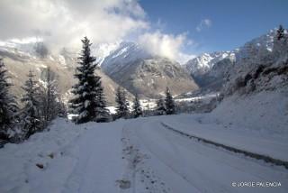 CARRETERA DE  MESTÍA A UHSGULI