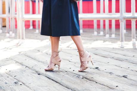 Midi_Skirt-Total_Blue_Outfit-Snake_Bag-Alexander_Wang_Sandals-Outfit-Street_Style-39