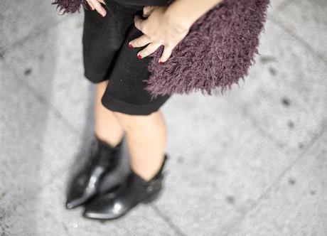 street style barbara crespo burgundy and black the corner shop vest hat marc by marc jacobs fashion blogger outfit blog de moda