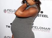 Kelly Rowland convierte madre niño