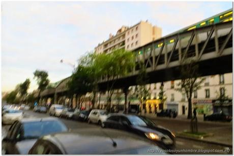 Calle de Paris con metro elevado