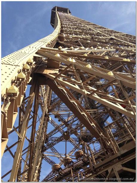 Torre Eiffel, de hierro hierro