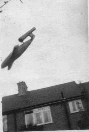 Como derribaba la RAF las bombas volantes V-1