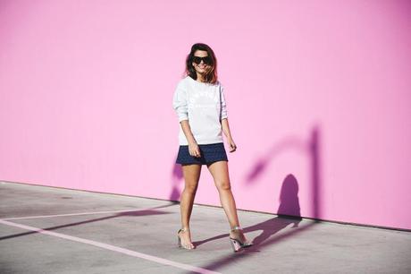 Collage_Vintage_Sweatshirt-Quilted_Skirt-Pink_Wall-Los_Angeles-Outfit-Street_Style-31