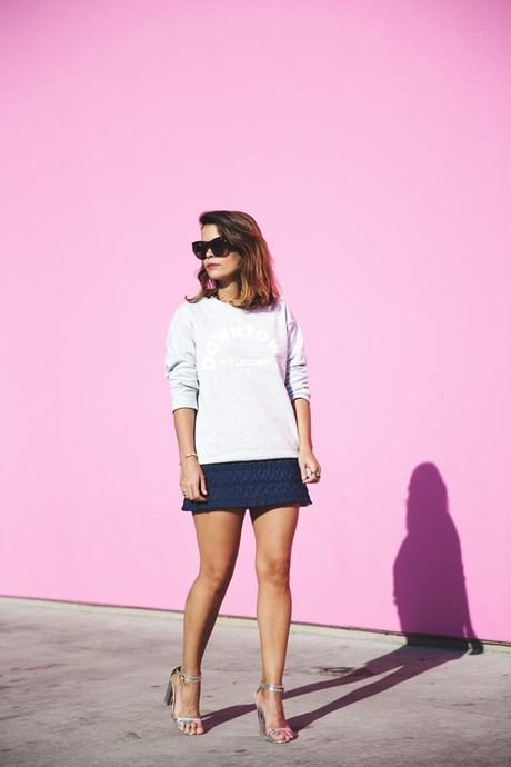 Collage_Vintage_Sweatshirt-Quilted_Skirt-Pink_Wall-Los_Angeles-Outfit-Street_Style-