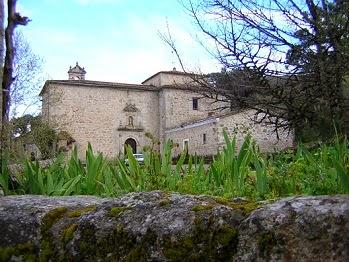 El diminuto monasterio de El Palancar