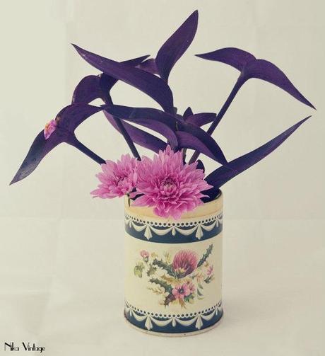 diy, hazlo tu mismo, arreglo floral, bote metalico, flores,