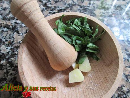 CEBOLLAS RELLENAS EN SALSA A LA SIDRA