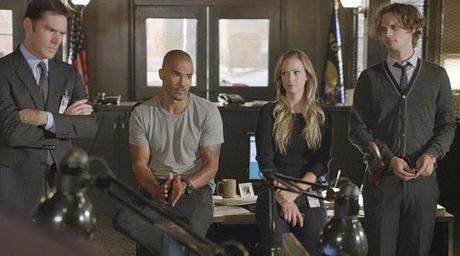 Mentes Criminales: 10x06. Si el zapato encaja