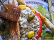 Tomates rellenos paté aceitunas alcaparras