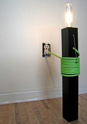 Ikea hack: Lámpara con la pata de una mesa lack