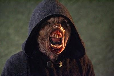 The Shrine: posters, trailer e imágenes...