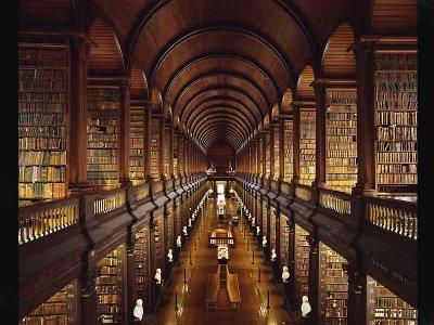 [Biblioteca+del+Trinity+College+de+Dublin.jpg]