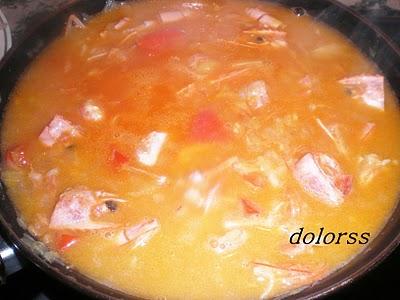 CUCURUCHOS DE MARISCO CON SALSA DE NÉCORAS