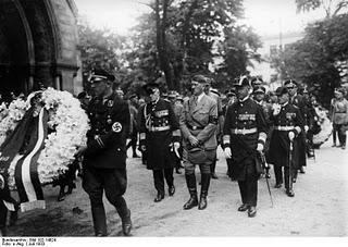 El Führer despide a von Trotha y da las gracias a los campesinos - 15/10/1940.