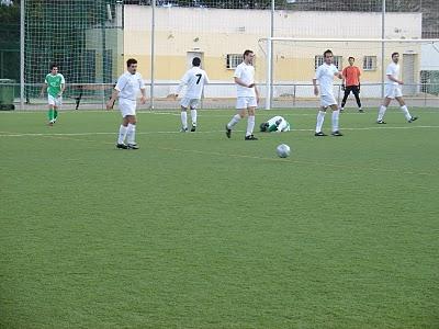 La directiva prepara su salida y la plantilla sigue sin cobrar