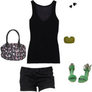 Negro con sandalias verdes