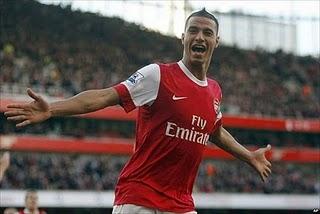 Chamakh protagonista en la victoria del Arsenal ante el Birmingham City( 2-1)