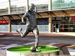 Top 5 de esculturas de futbolistas