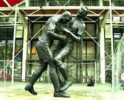 Top 5 de esculturas de futbolistas