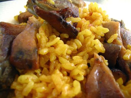 ARROZ AL HORNO CON NÍSCALOS Y COSTILLAS DE CERDO.