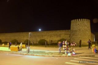 LUNA LLENA SOBRE LA MURALLA EN TELAVI