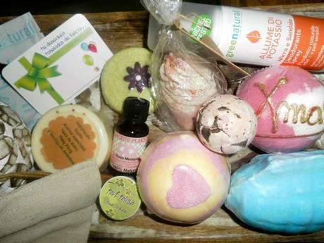 cosmética gourmet, bombas de baño, aceites esenciales, muffins, cremars, cremas, tulipas, torbellinos, gel, esponja, jabon natural, mantequilla, cosmética natural, 