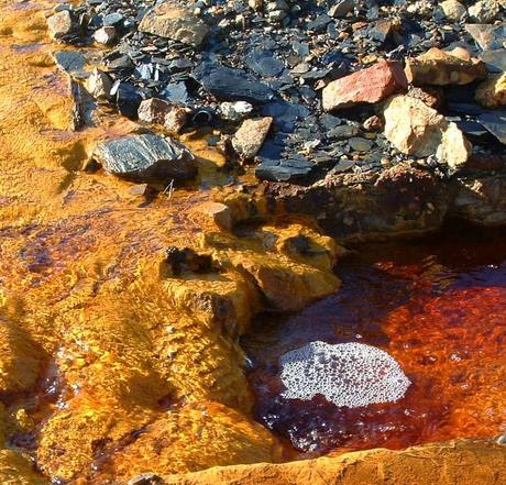 Cerámica, cobre y bronce. Del cobre metal al cobre como esmalte cerámico.