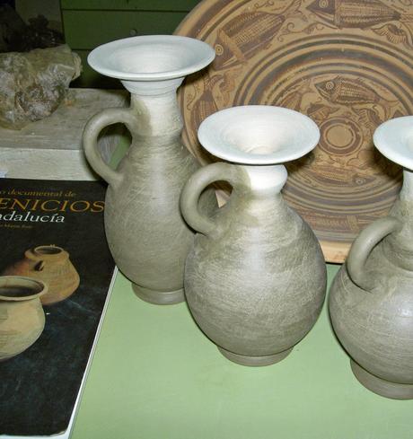 Cerámicas fenicias y tartésicas