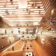 PARIS TRIBUNE 5 PARIS TRIBUNE 5