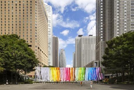 100 colores en 1875 trozos de tela en Tokio