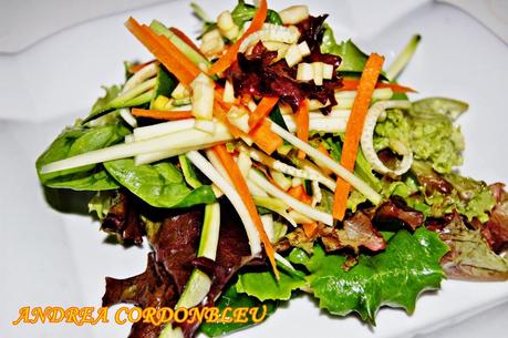 ENSALADA DE BACALAO CONFITADO CON VAINILLA Y AJO.