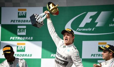 Rosberg rompe su racha y la de Hamilton