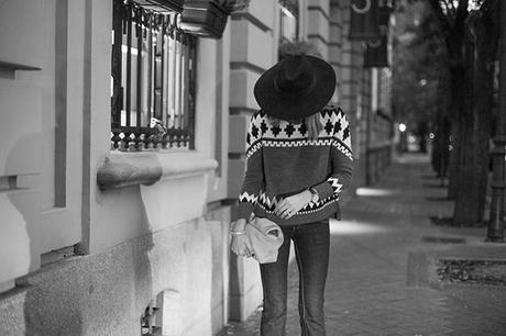 OUTFITS, alpine style, bell bottom jeans, isabel marant, hats, the lunch bag, bohochic style, suiteblanco, zara, elena estaun. cristina blanco, guiadeestilo, fashion blogger