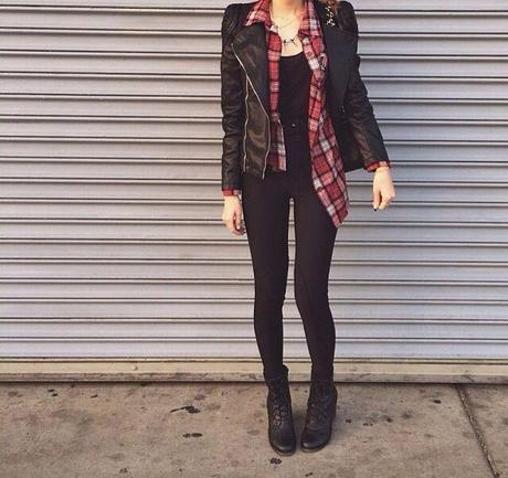 Looks Street: Black leather Jacket