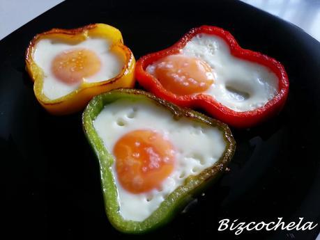 HUEVOS EN PIMIENTOS HUEVOS EN PIMIENTOS