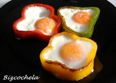 HUEVOS EN PIMIENTOS HUEVOS EN PIMIENTOS