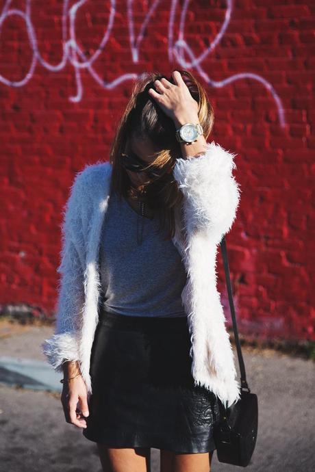 Silver_Lake-Leather_Mini_Skirt-Urban_Outfitters-Fluffy_Jacket-Outfit-Street_Style-Los_Angeles-20