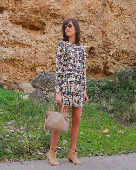 Vestido estampado + Botines camperos Vestido estampado + Botines camperos