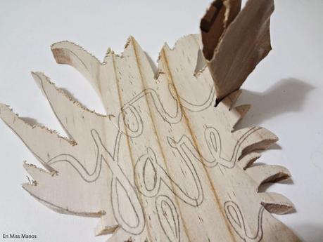 Piña y estrellas de madera Piña y estrellas de madera