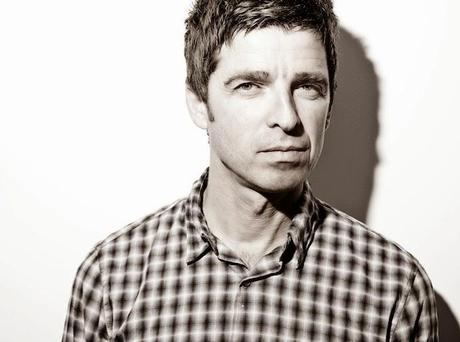 Noel Gallagher's High Flying Birds - In The Heat Of The Moment (2014)