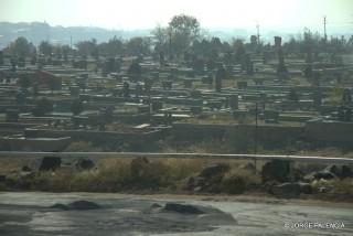 CEMENTERIO CERCA DE YEREVÁN