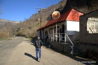 LUGAR DONDE HEMOS PARADO DESPUÉS DE CRUZAR LA FRONTERA CERCA DE ALAVERDI, ARMENIA