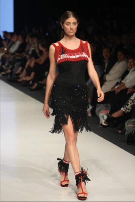 Desfile Ani Alvarez Calderon - LIFWEEKPV15