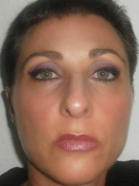 Look Morado y probando Eyeliner líquido y de cumple
