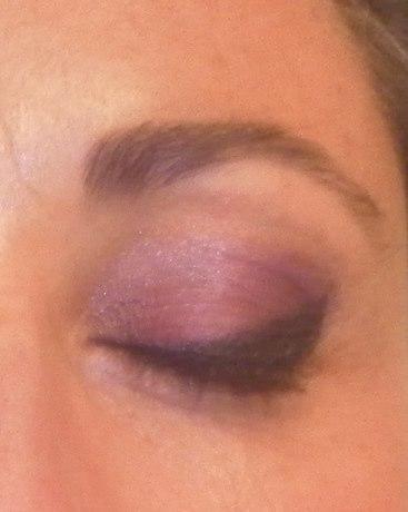 Look Morado y probando Eyeliner líquido y de cumple