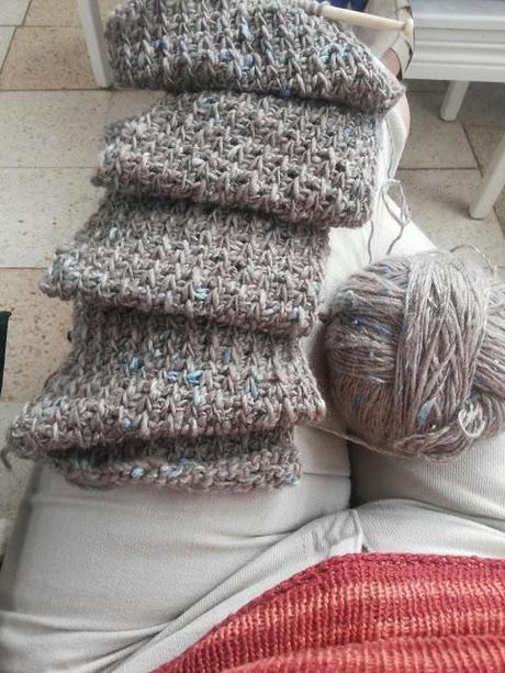 Bufanda calada de punto tunecino